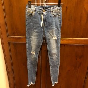 Never worn skinny high waisted fridge bottoms